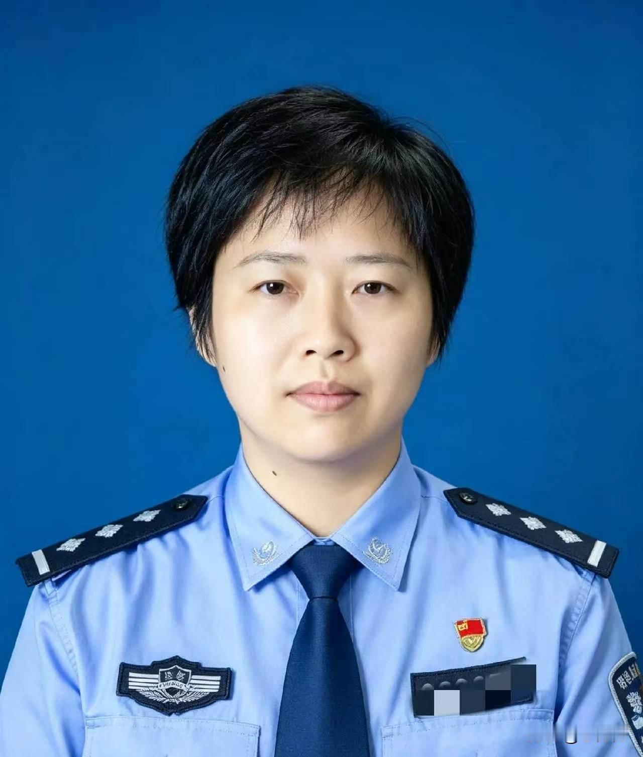 胡丹，女，汉族，1986年出生，中共党员，2010年参加公安工作，现任湖北省襄阳