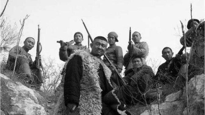 1968年，1个土匪刑满释放。

这个刚走出监狱大门的男人叫齐达榜，兜里揣着村干