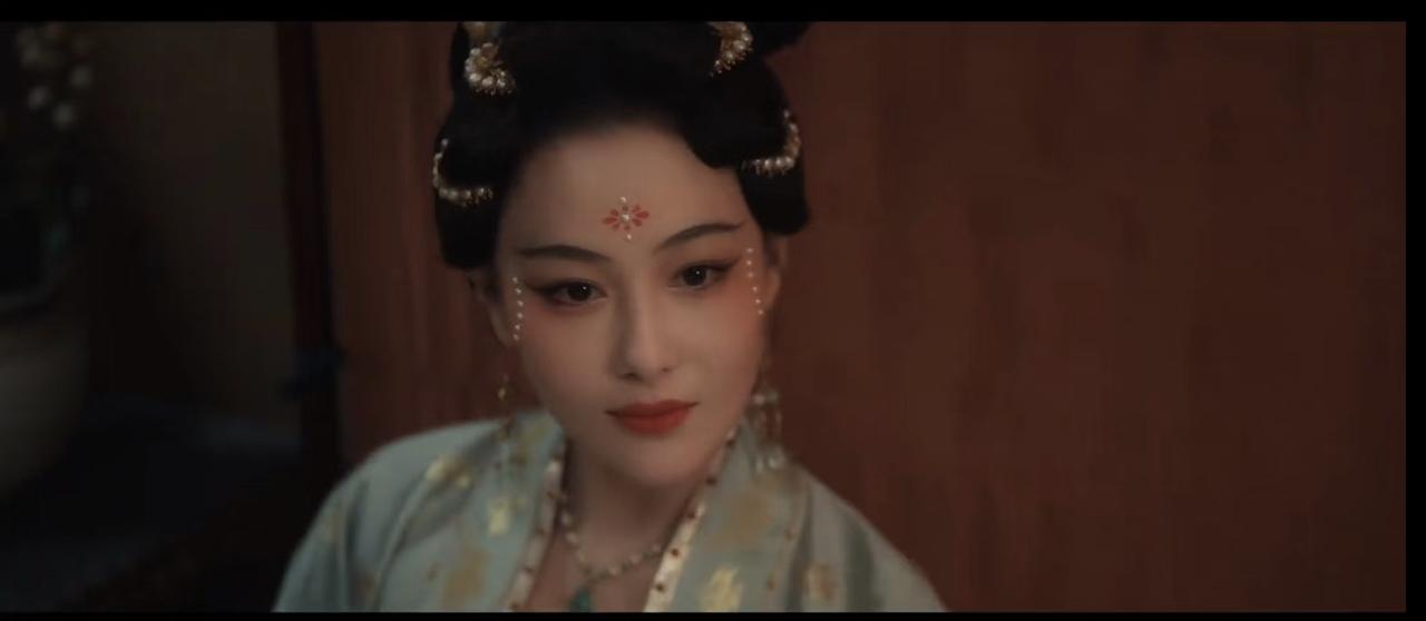 《清明上河图密码》中，章七娘进赵不尤家里这场戏，很有趣！

章七娘不经过赵不尤同
