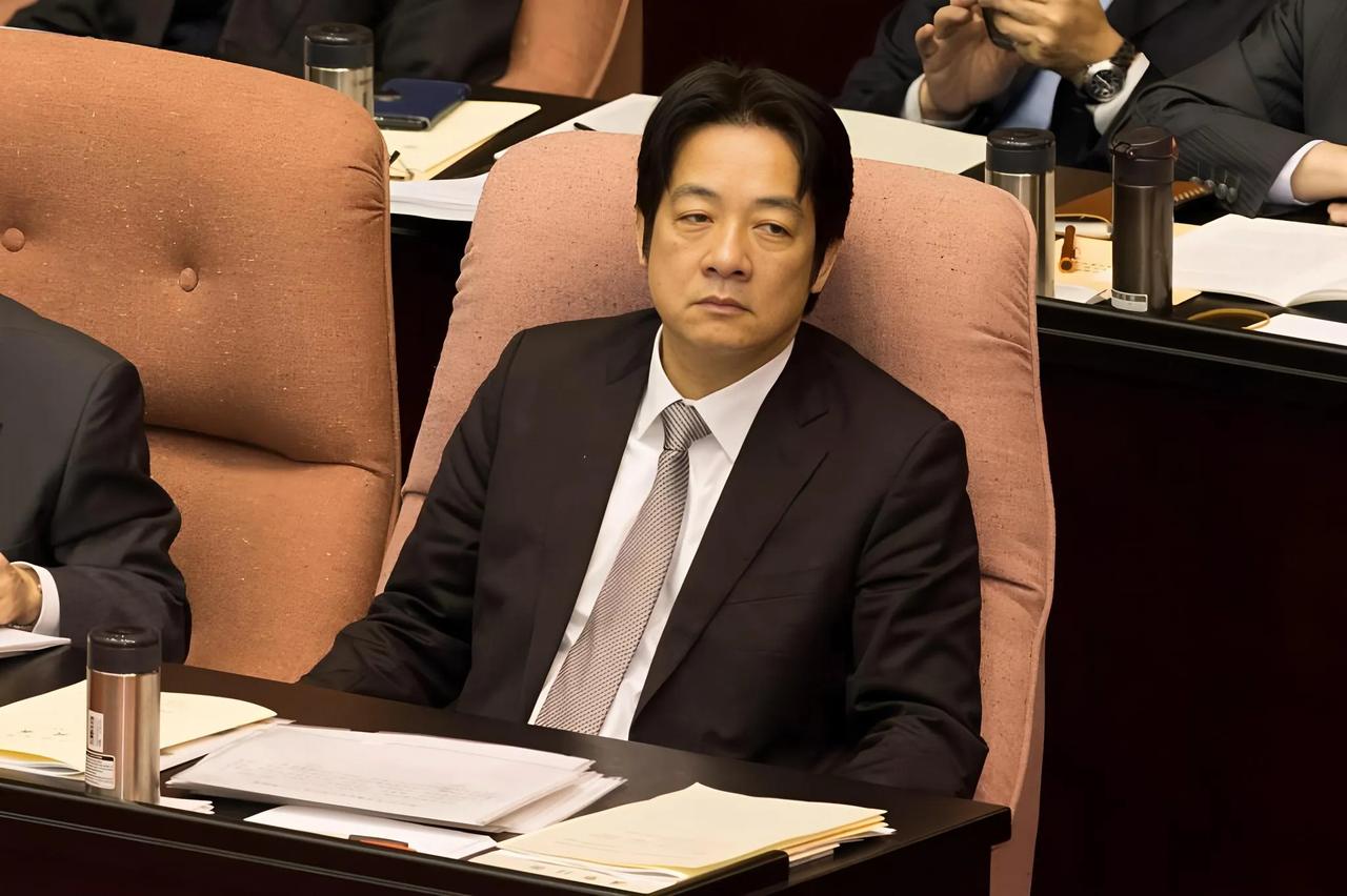 5月19日，台湾立法机构里气氛紧张，一场备受关注的投票正在进行。这不是普通的法案