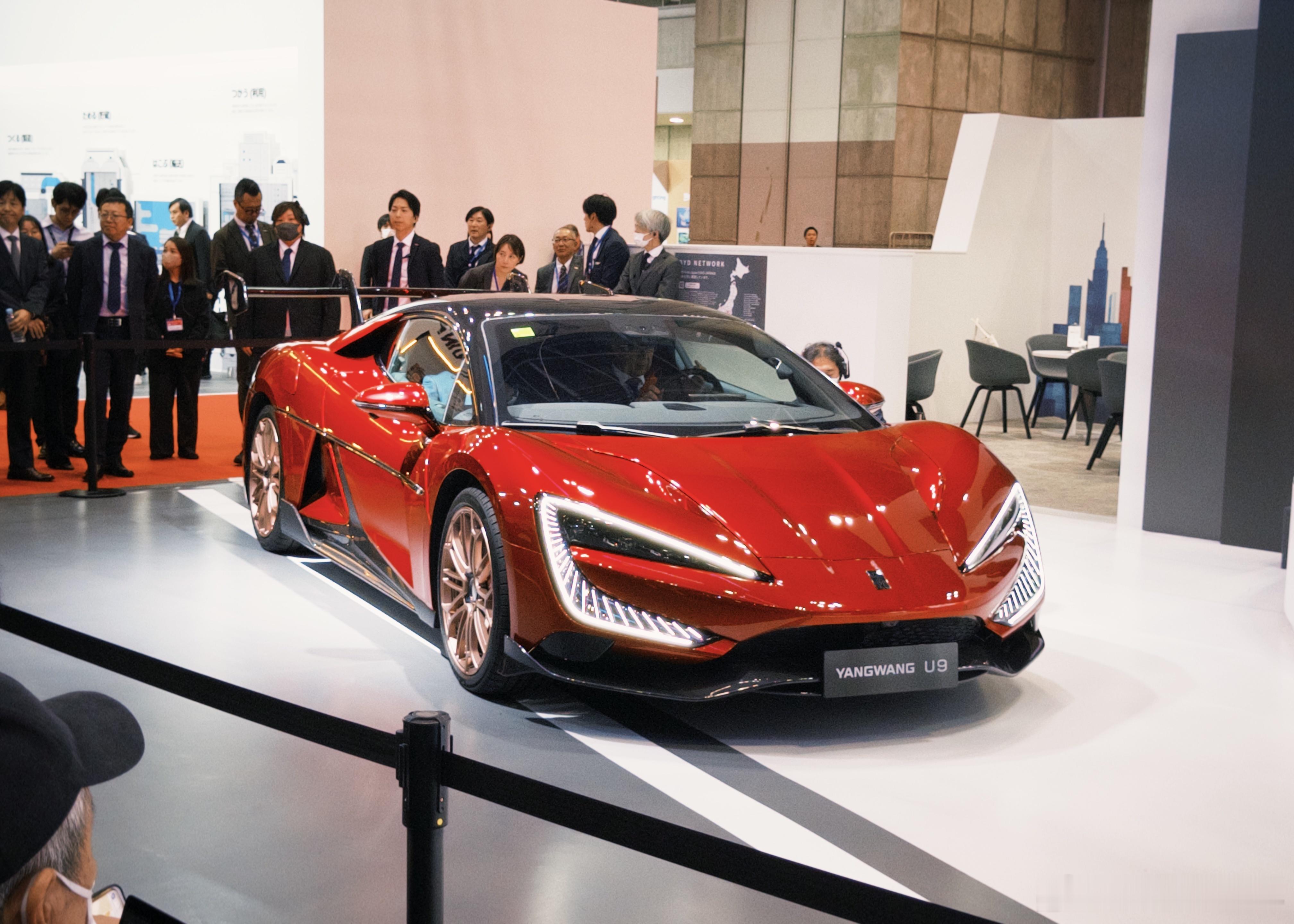 如何分辨是中国媒体还是外国媒体？中国人都在看kcar，外国媒体都在看U9[允悲]