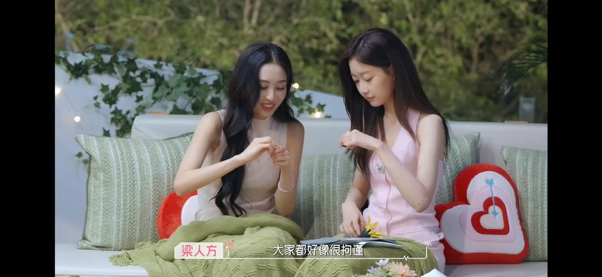 心动9花开了人自闭了谁懂于洋拼向日葵乐高的窘迫，图纸如同天书，手里零件胡乱摆弄，