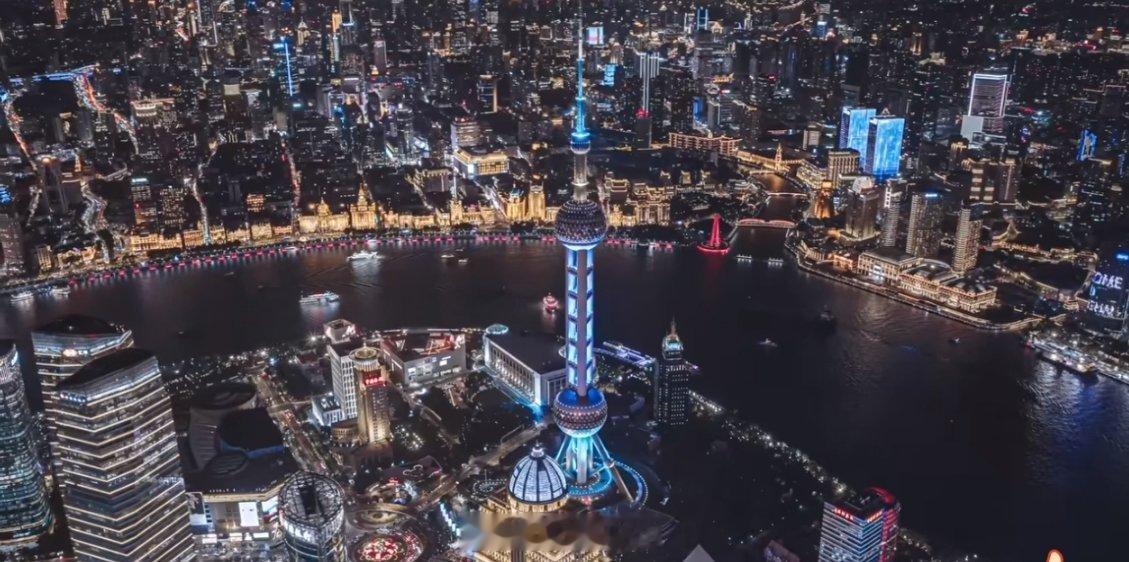 拼夕夕购入陆家嘴星展银行大厦，持续加码国内核心城市。企业立足上海优势资源深耕数字