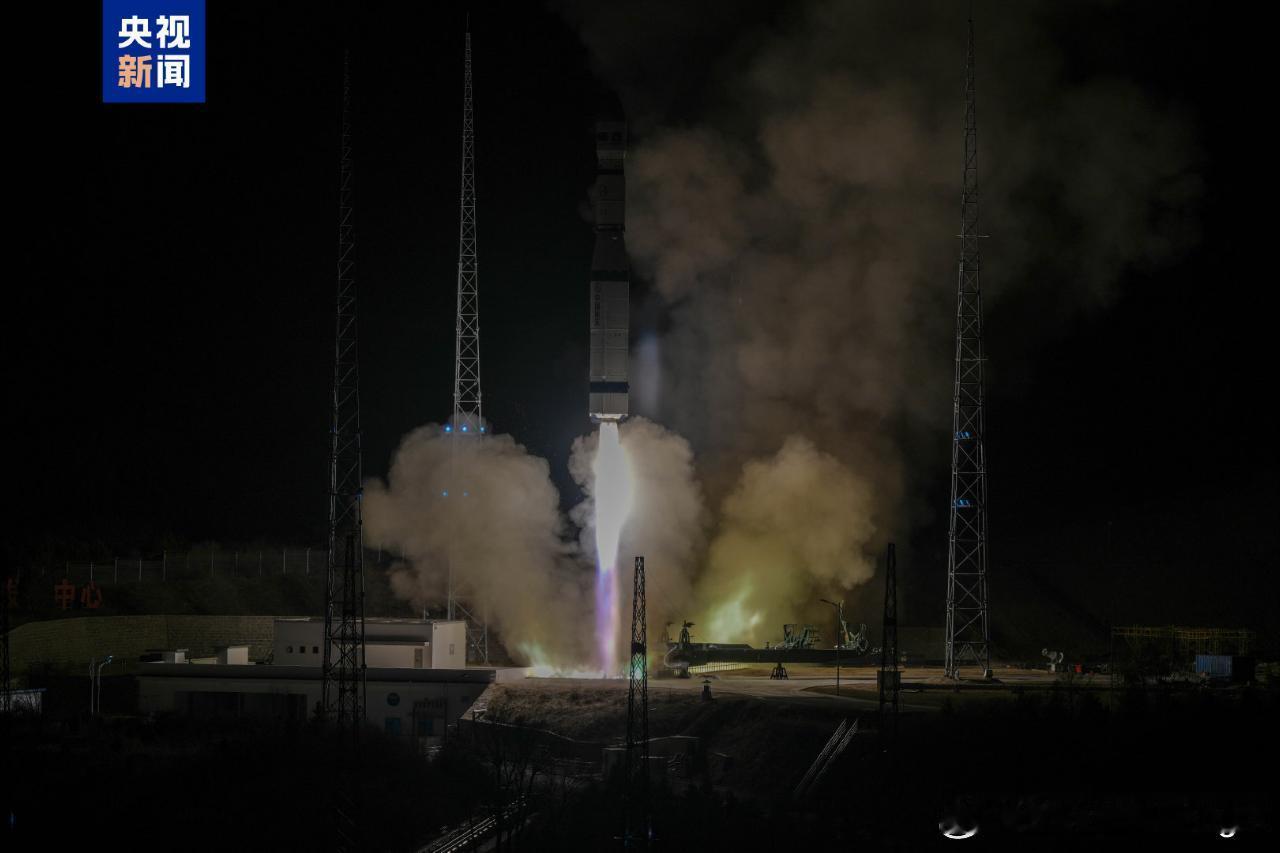 北京时间今天20时15分，长征六号运载火箭在太原卫星发射中心点火升空，将巴基斯坦