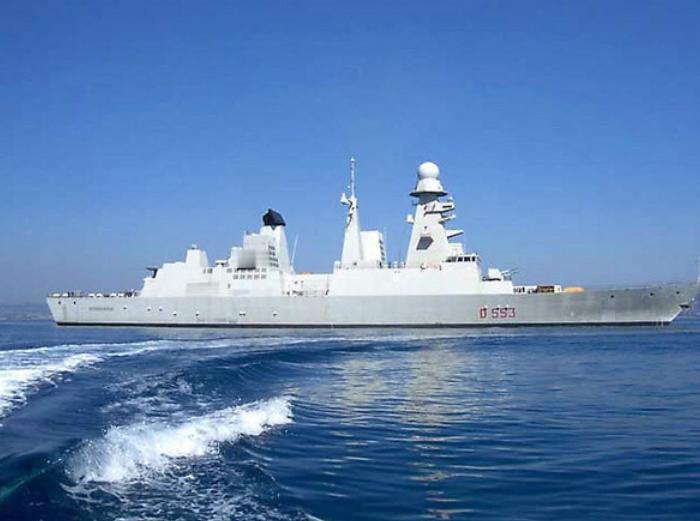 中方一直很注重情谊，并把东盟成员国看做并肩前行的朋友，没想到和西方纠纷一出现，曾