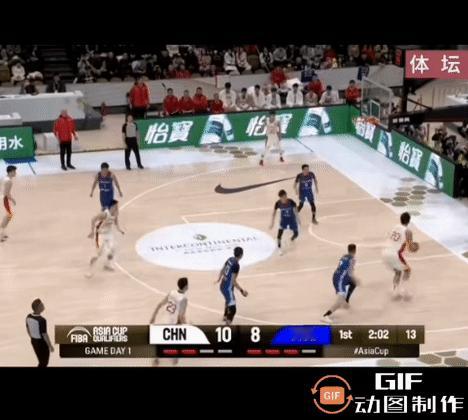 中国男篮vs蒙古：
杨瀚森篮下大秀脚步+低手挑篮，打懵蒙古男篮。