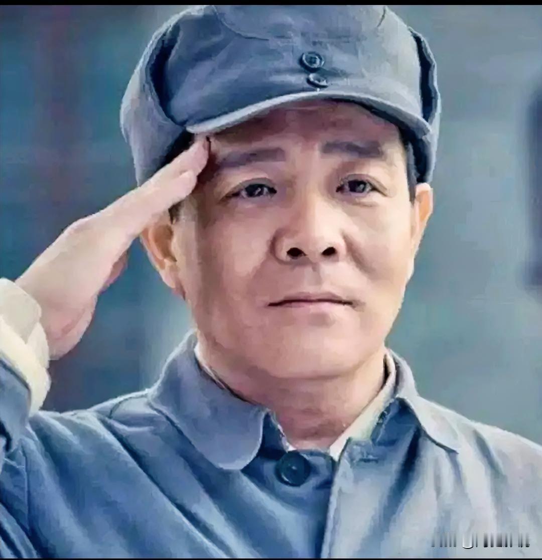 大家还记得这位男演员吗？
他今年62岁，土生土长的北京人，毕业于中央戏剧学院。他