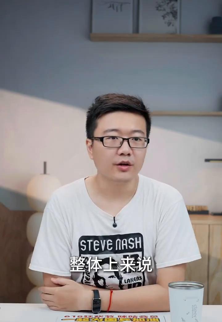 进攻质量短板明显。
黄友政首先战胜了方博，只能说执行力很出色。打方博就是两个点，