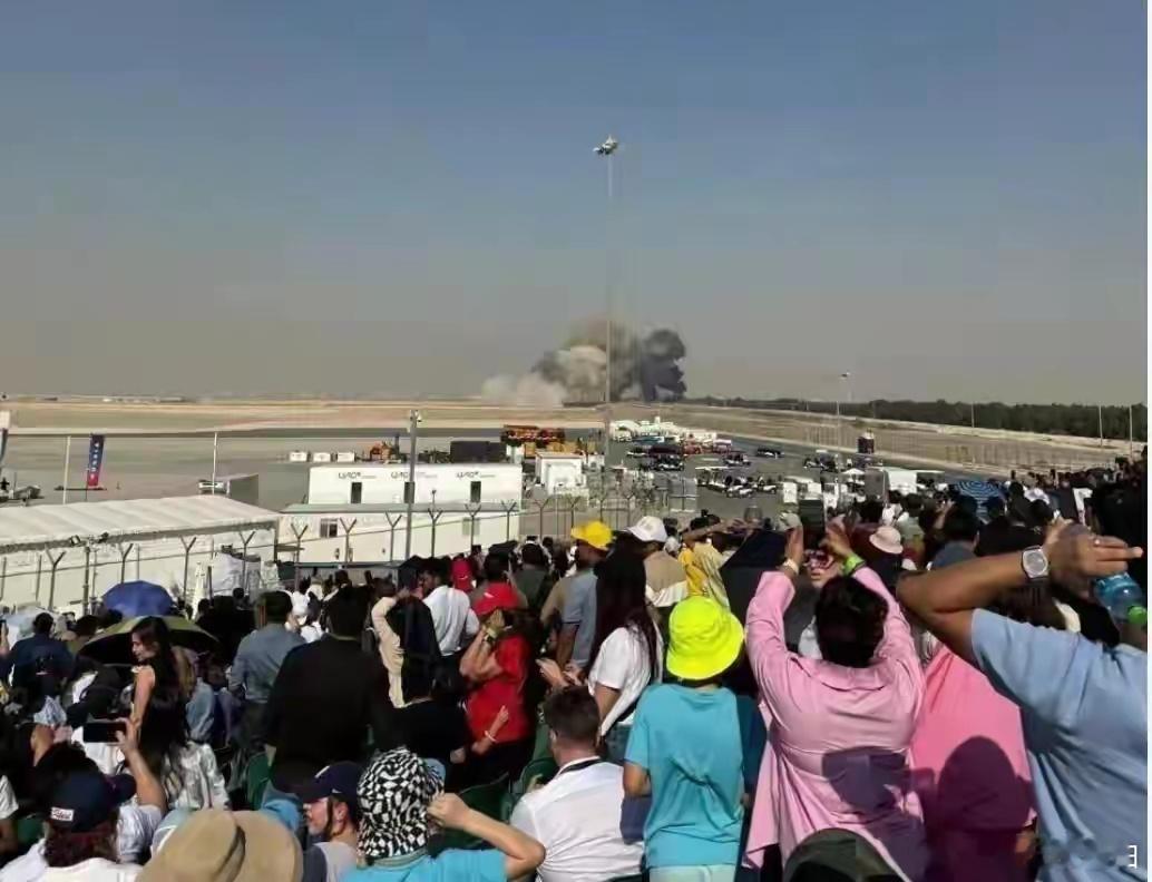 又下血本为我国战机做广告了？印度空军官员罕见一幕“震惊社交媒体”后，自吹是歼10