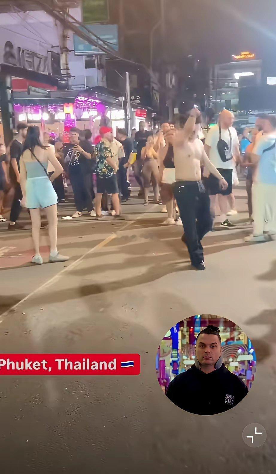 一个喝了酒的韩国人在泰国普吉岛夜市撒酒疯，用英语大喊我是中国人… ​​​