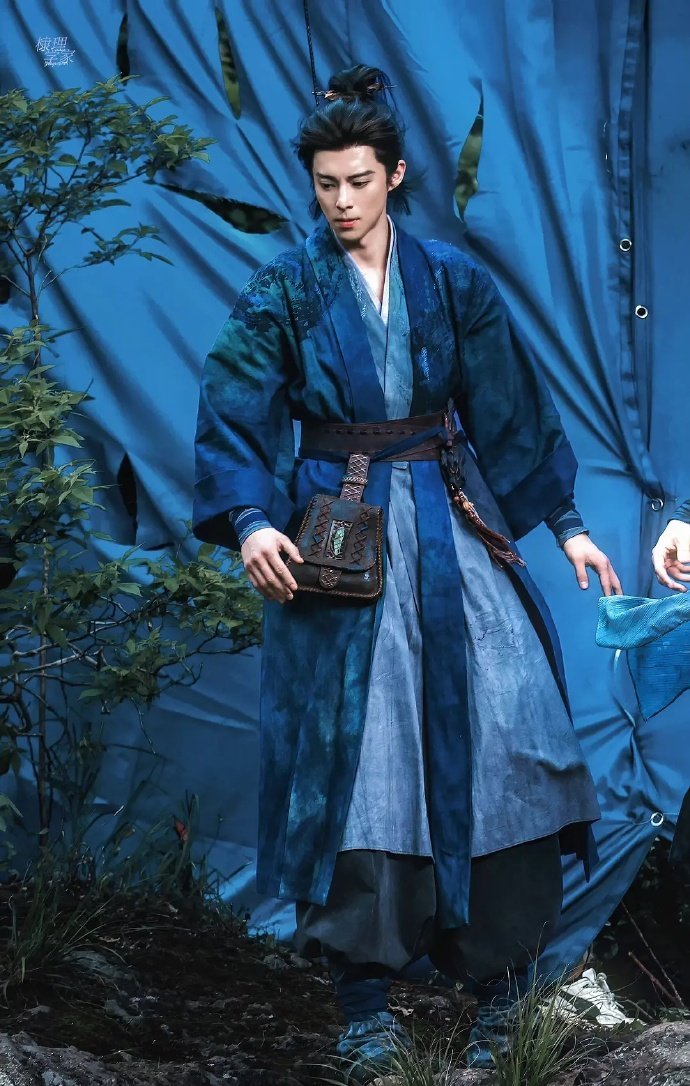王鹤棣《咸鱼飞升》审美还挺好的 ​​​