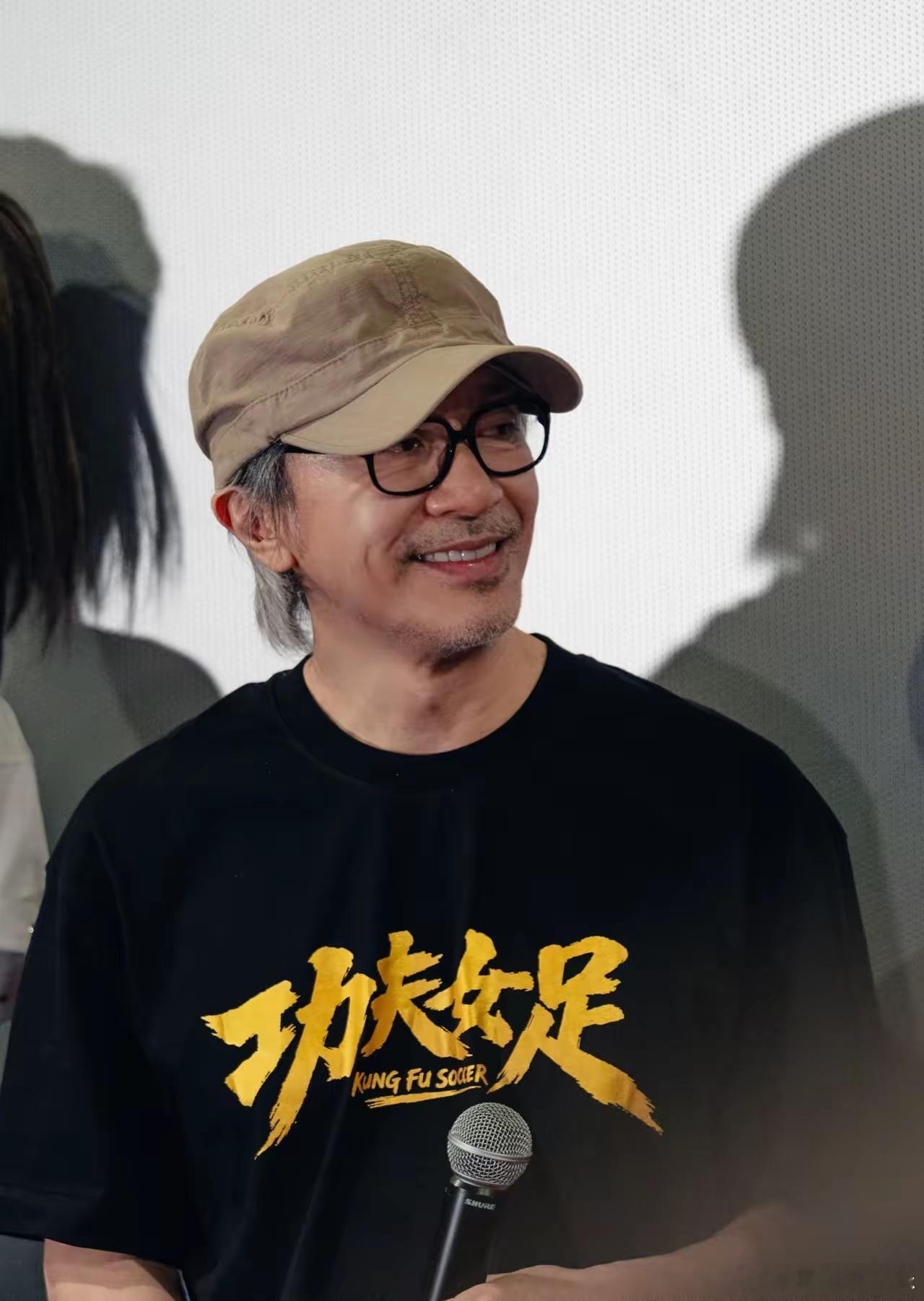 要我说，星爷还得是星爷啊，他找迪丽热巴出演《功夫女足》竟然是靠这部剧。在《爆谷一