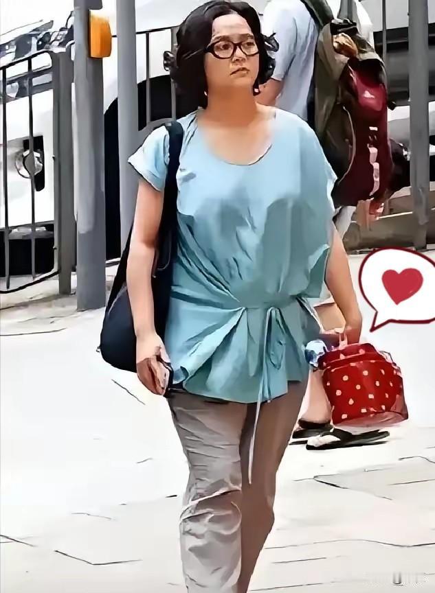 拒掉林志颖真心追求，执意嫁入千亿豪门，生子之后，她的人生彻底跌入谷底
 
年轻时