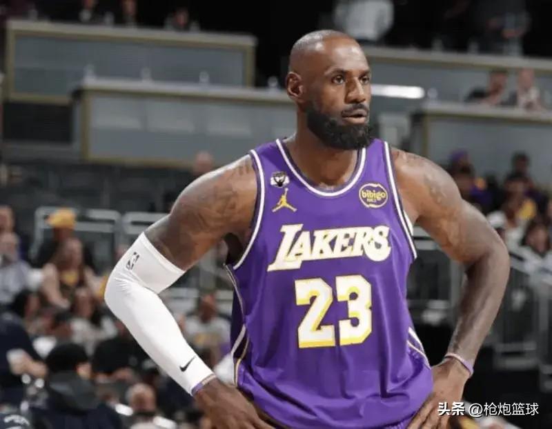 詹姆斯成标杆了

湖人137-130步行者，赛后湖人名宿费舍尔谈到了詹姆斯的角色