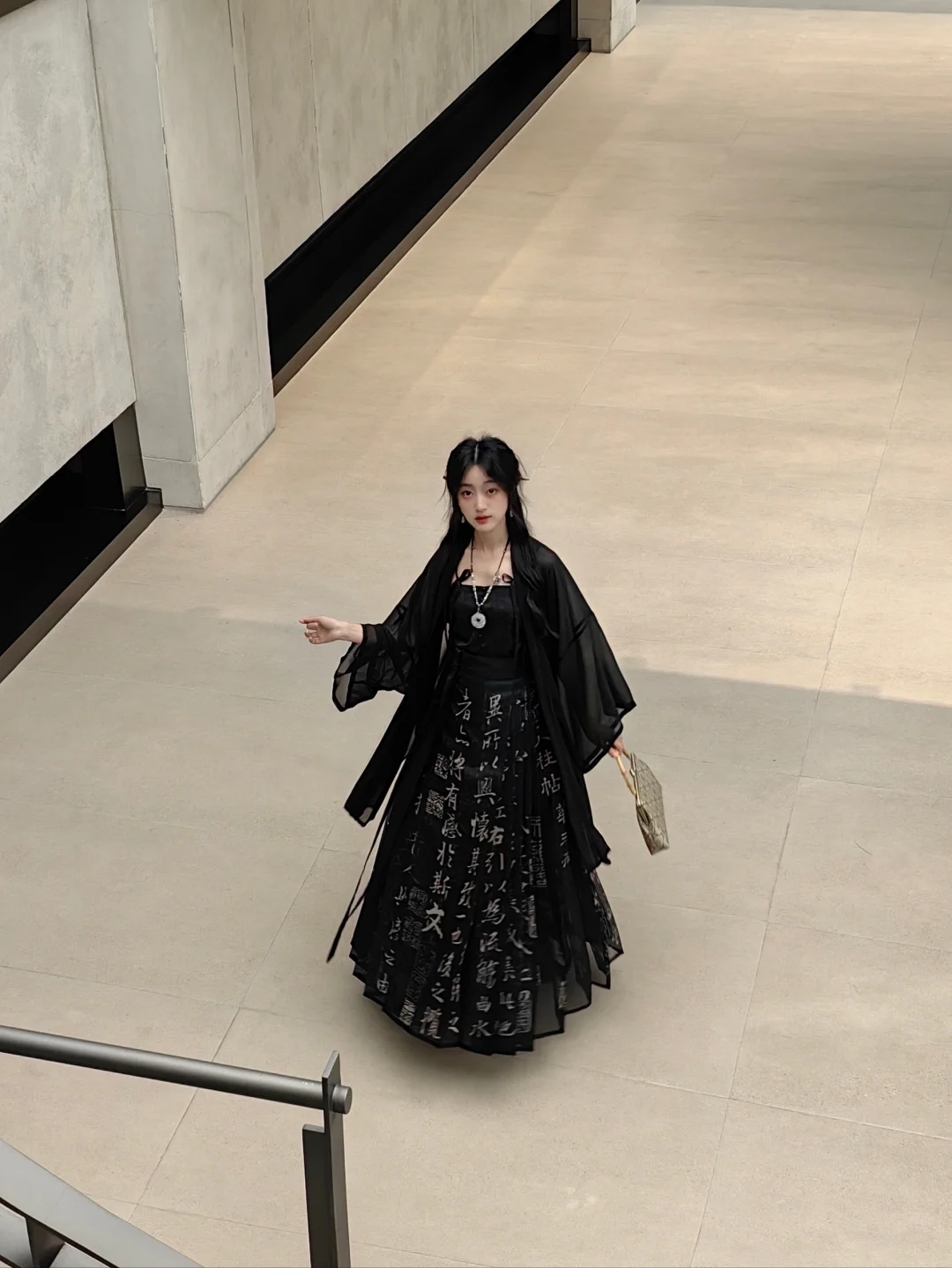 没有人能拒绝一条清冷感满满的书法马面！