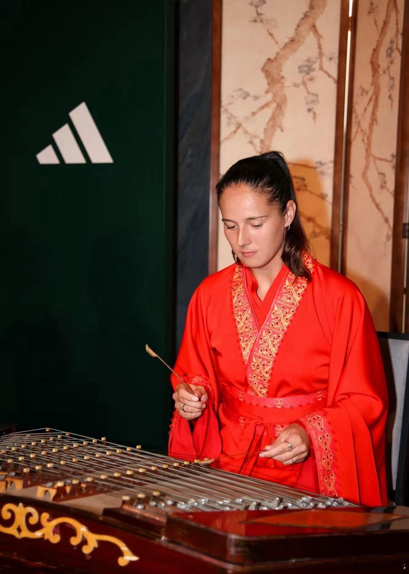 谁穿汉服最好看？wta我们在这里网球中国赛季来了2026中网 ​​​