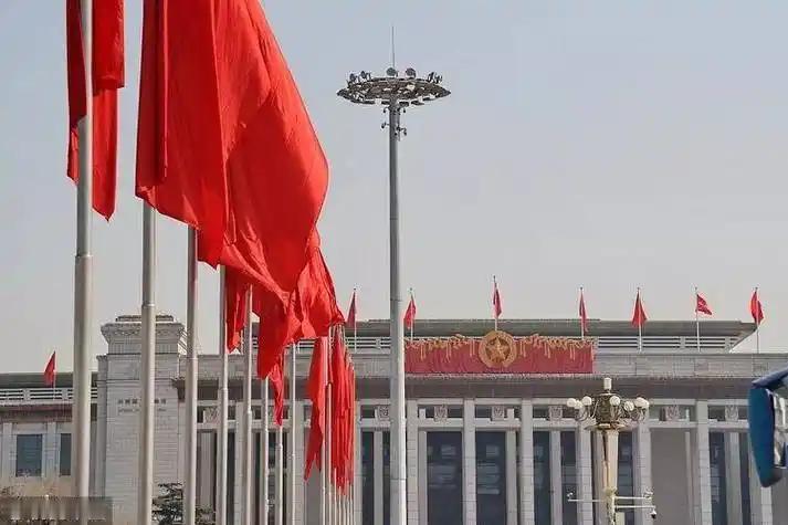 两个月后！将会是中华人民共和国全国、全党、全军、各族人民最关键的一年！ 

20