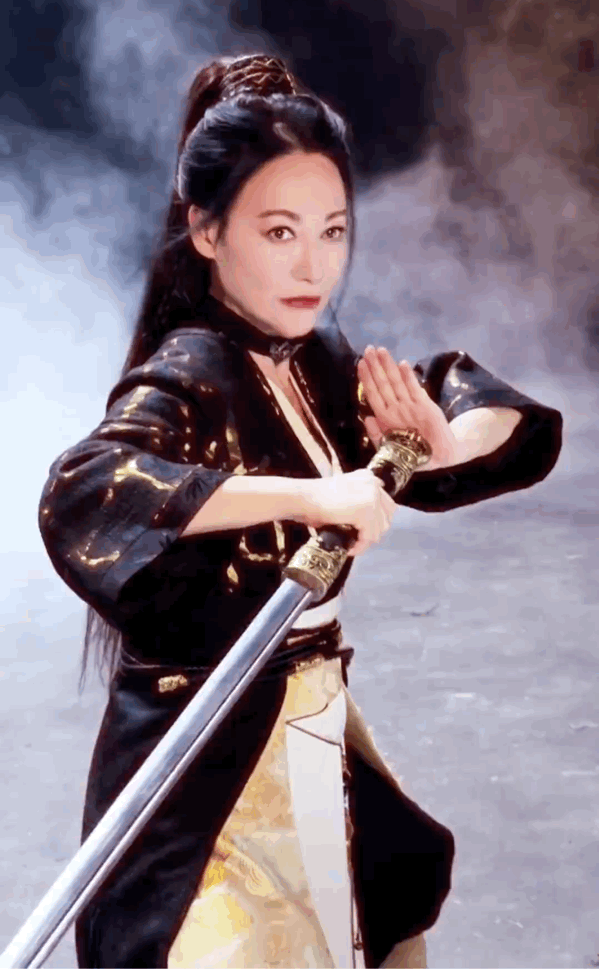 这状态谁看得出红姐已经65岁了！65岁侠女惠英红厉害！ ​​​