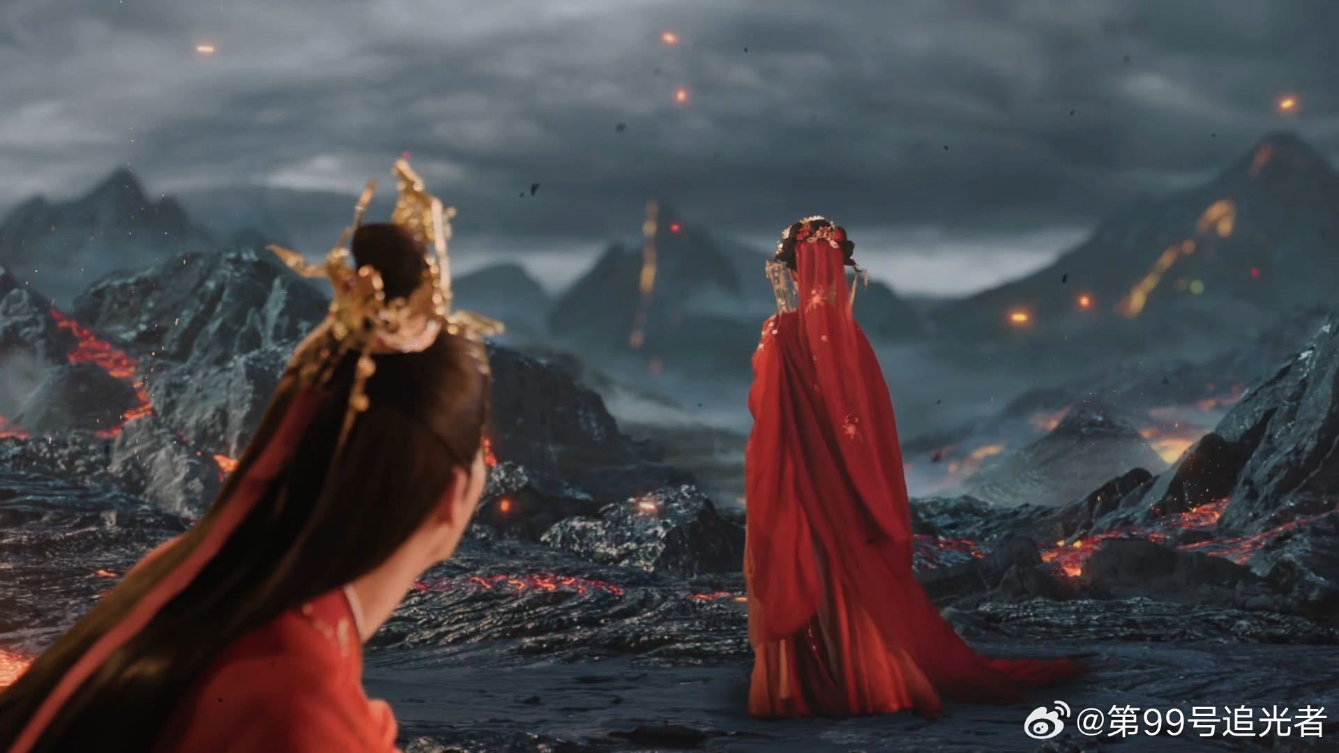 纪桐周姜黎非幻境大婚这段幻境大婚妥妥的是纪桐周的名场面。表面铺陈盛大完整的婚礼仪