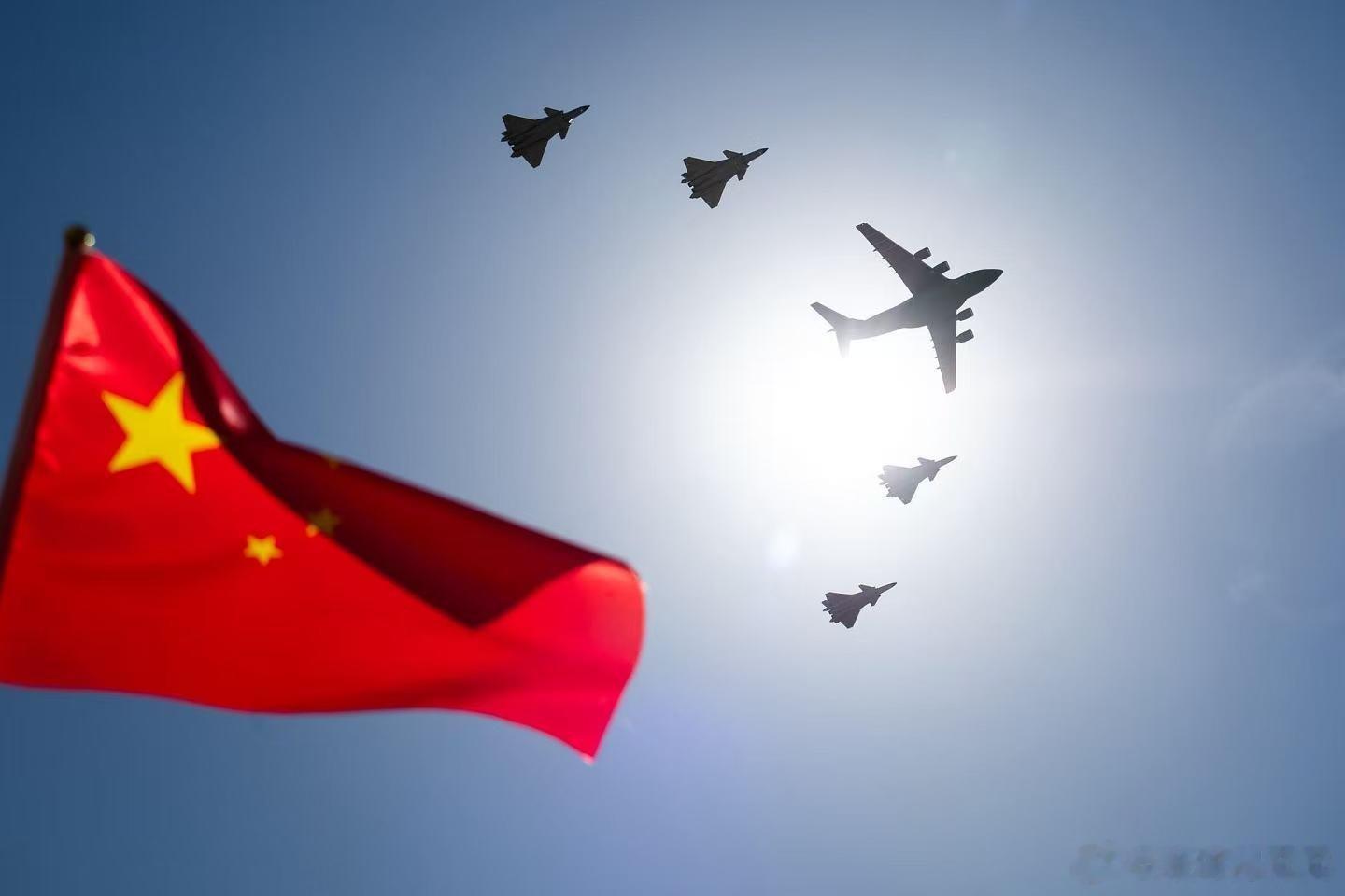 运20列装10周年 从最初依赖进口发动机，到如今换装国产涡扇20动力全开，运20