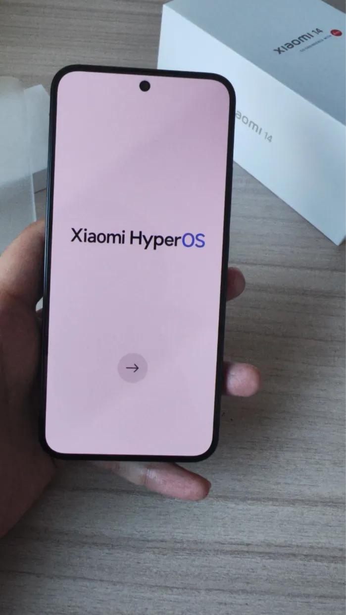 难怪iPhone15系列销量下降，前有华为，后有小米14追击。
不少果粉比较喜欢