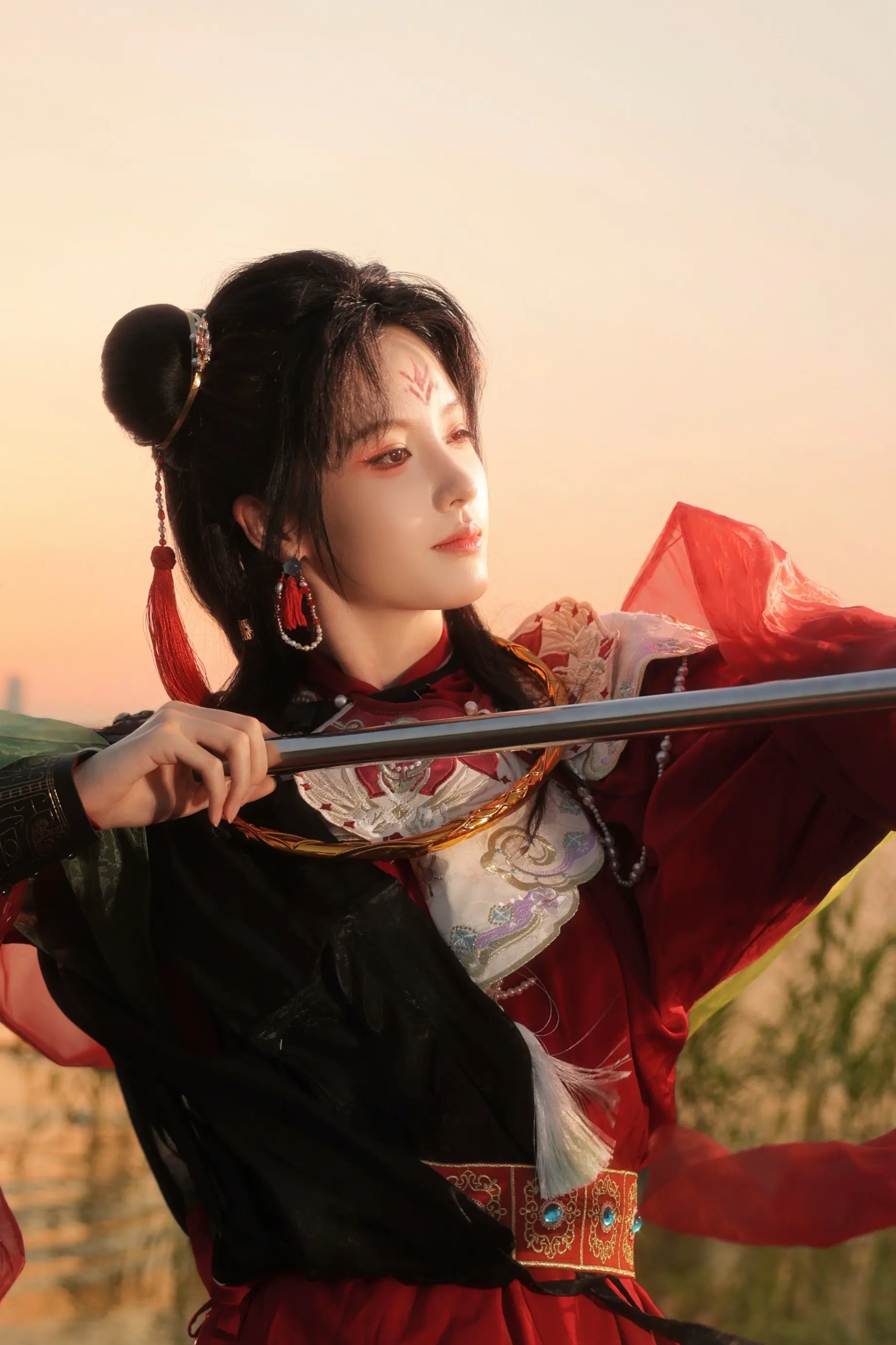 他本是一世无双，太子位沉檀凝香。
