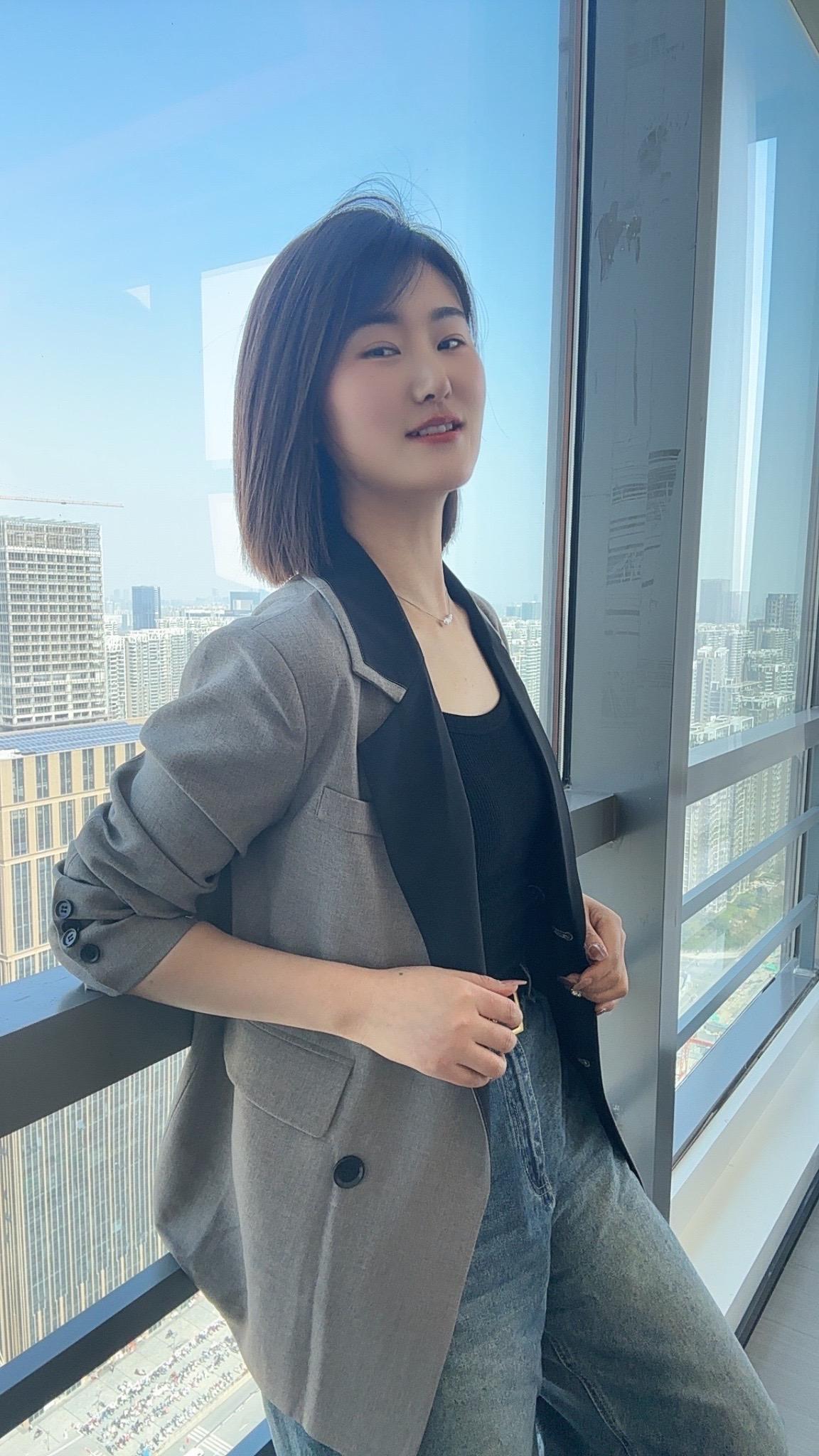 心很贵，这一要装最美的东西，情绪很贵，一定要接触让你愉快的人#治愈系笑容 #努力