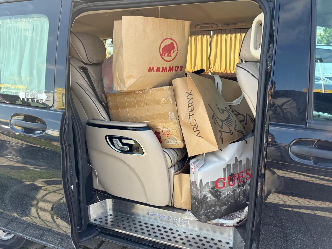 感觉有的人不适合去国外旅游，毕竟太丢人了
奥地利首都维也纳的郊区靠近布达佩斯方向