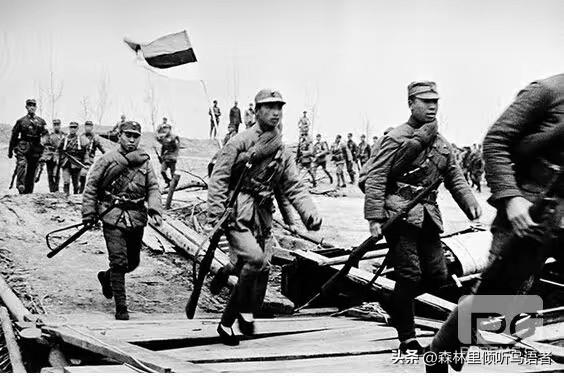 1938年4月3日的台儿庄寒夜，烈焰滔天的北门废墟下，127名川军汉子竟用最决绝