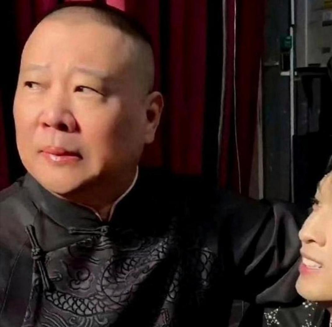 曹云金说郭德纲不好，何云伟也说，杨议直播间里隔三差五就开火，杨志刚当年那场师徒官