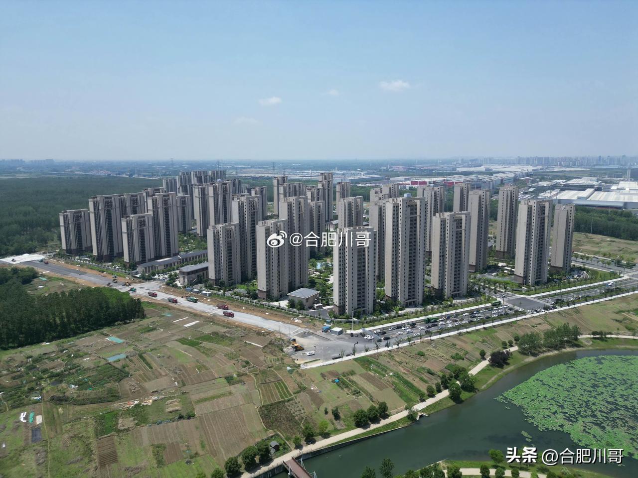 滨湖珠江路南片区
一片回迁房已悄然开启片区发展～