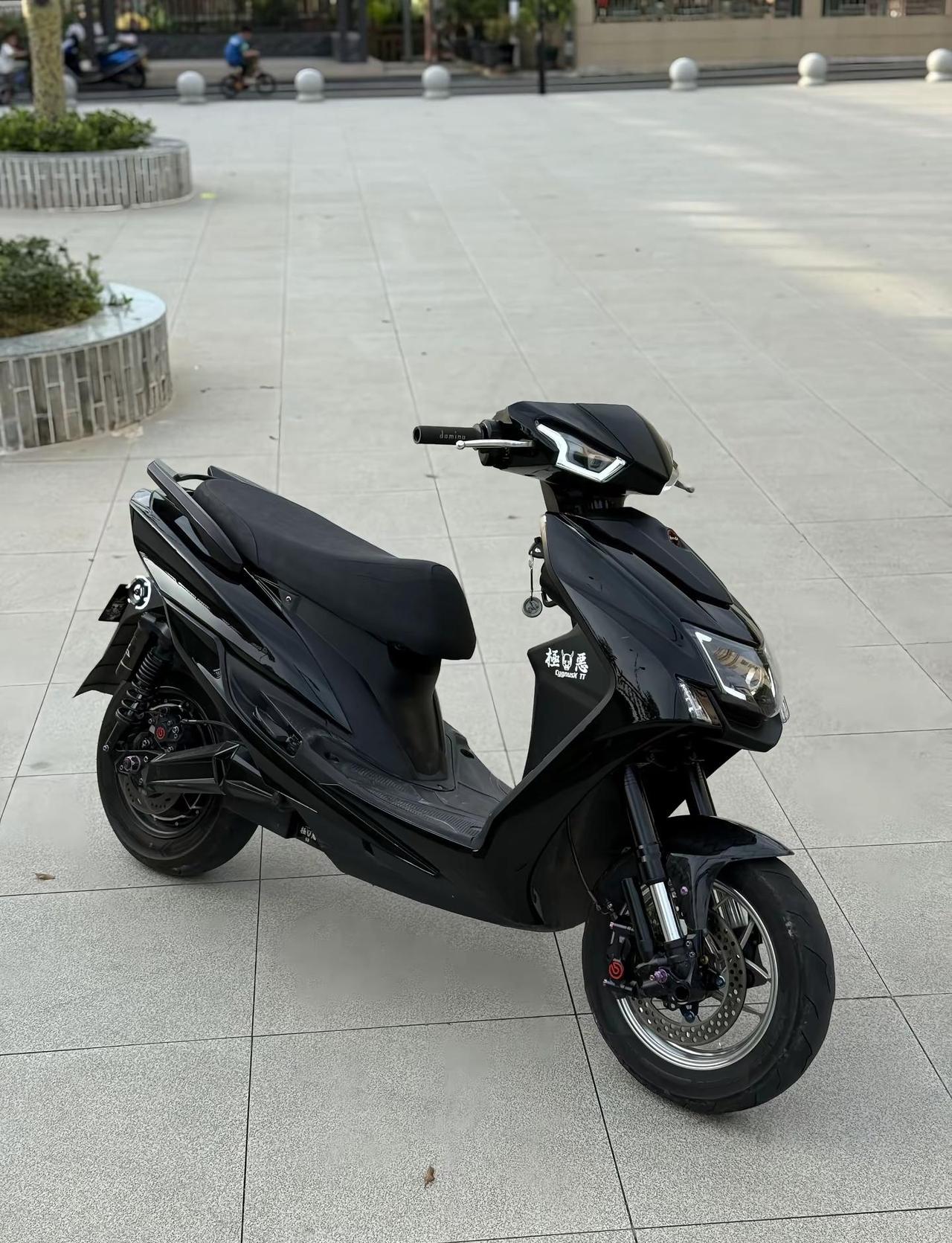 别看了就是比你那靠父母和吃软饭改出来的车板正劲战cygnusx五代