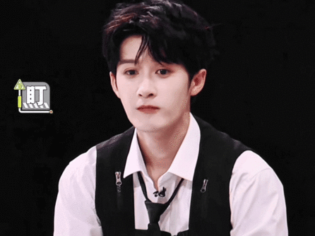 小炭火玩梗天花板！檀健次水炮名场面配“L~O~V~E~”，笑不活～ 