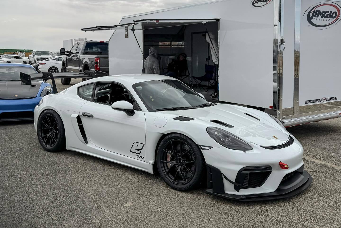 保时捷718CaymanGT4