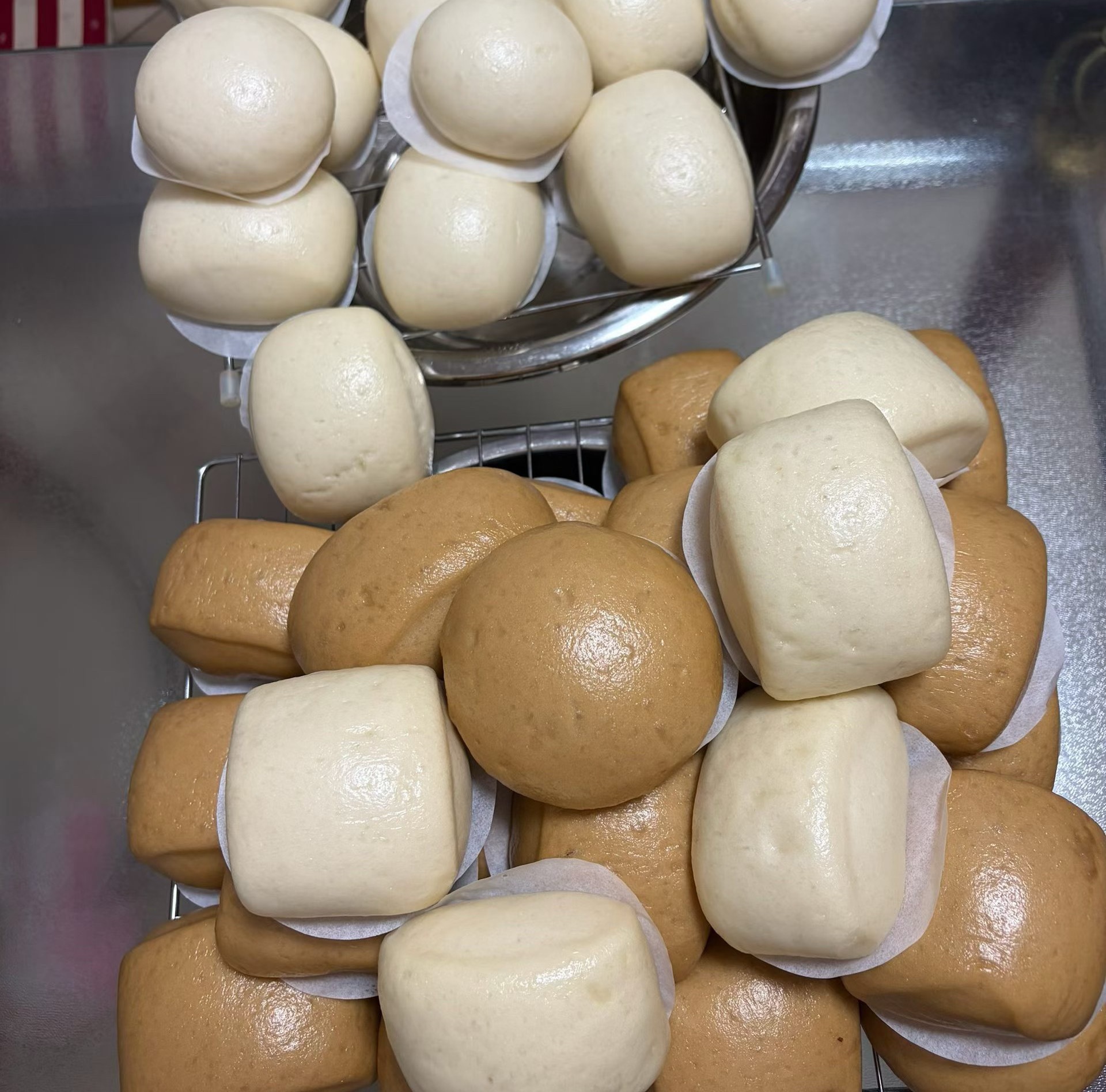 朋友蒸的馒头，真不错 
