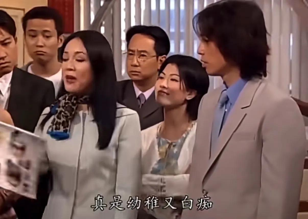 信心如果需要反复通过喊话来强调，恰恰说明它正在流失。舆论可以做的是安抚情绪，但终