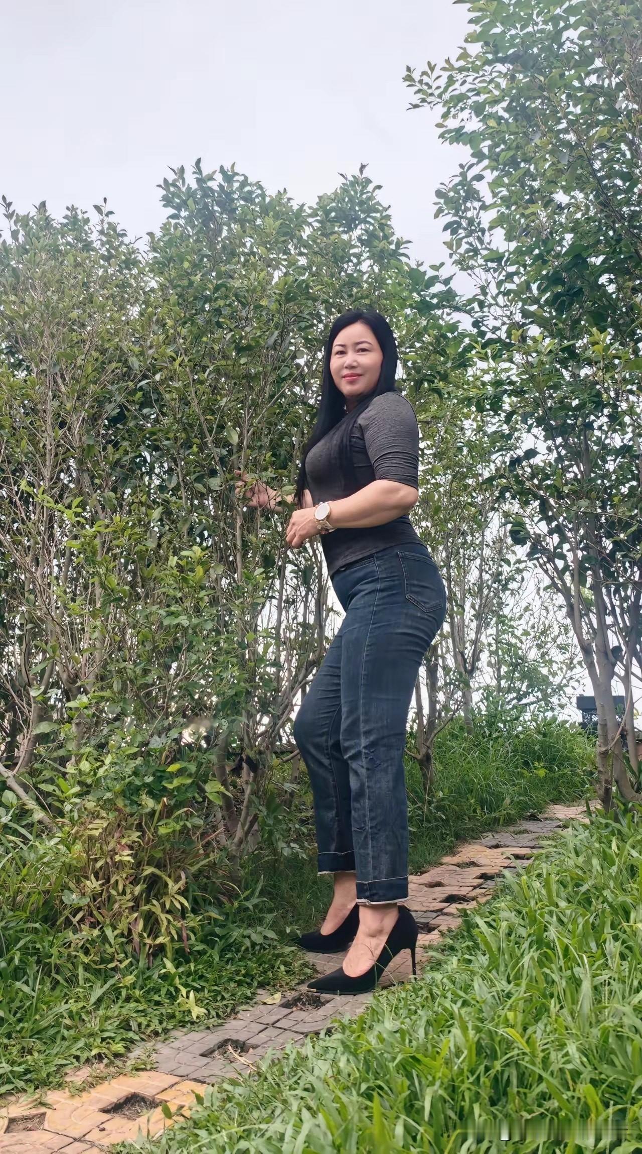 不要和没钱的人在一起

不要和负债的人在一起

更加不要和有网贷的人在一起

离