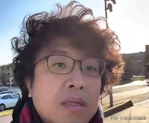 沈伯洋好可怜，焦虑到头发都乱成草了！
明明内心很脆弱，却还要假装很坚强！
明明自