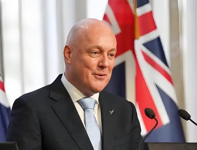 6 个亿不要了？五眼联盟国家骄傲宣布：两艘巨舰订单已转交给中国！

10 月 1