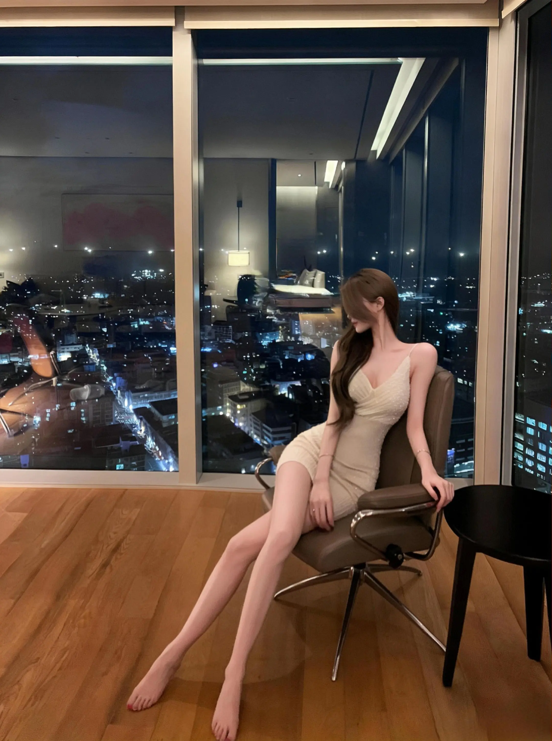 “彪哥的遗憾是 留不住的玉芬，我们的遗憾是回不去的青春。时光一去不复返...