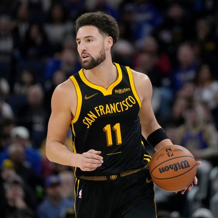 近日，勇士球星克莱接受了The Ringer记者Logan Murdock的采访