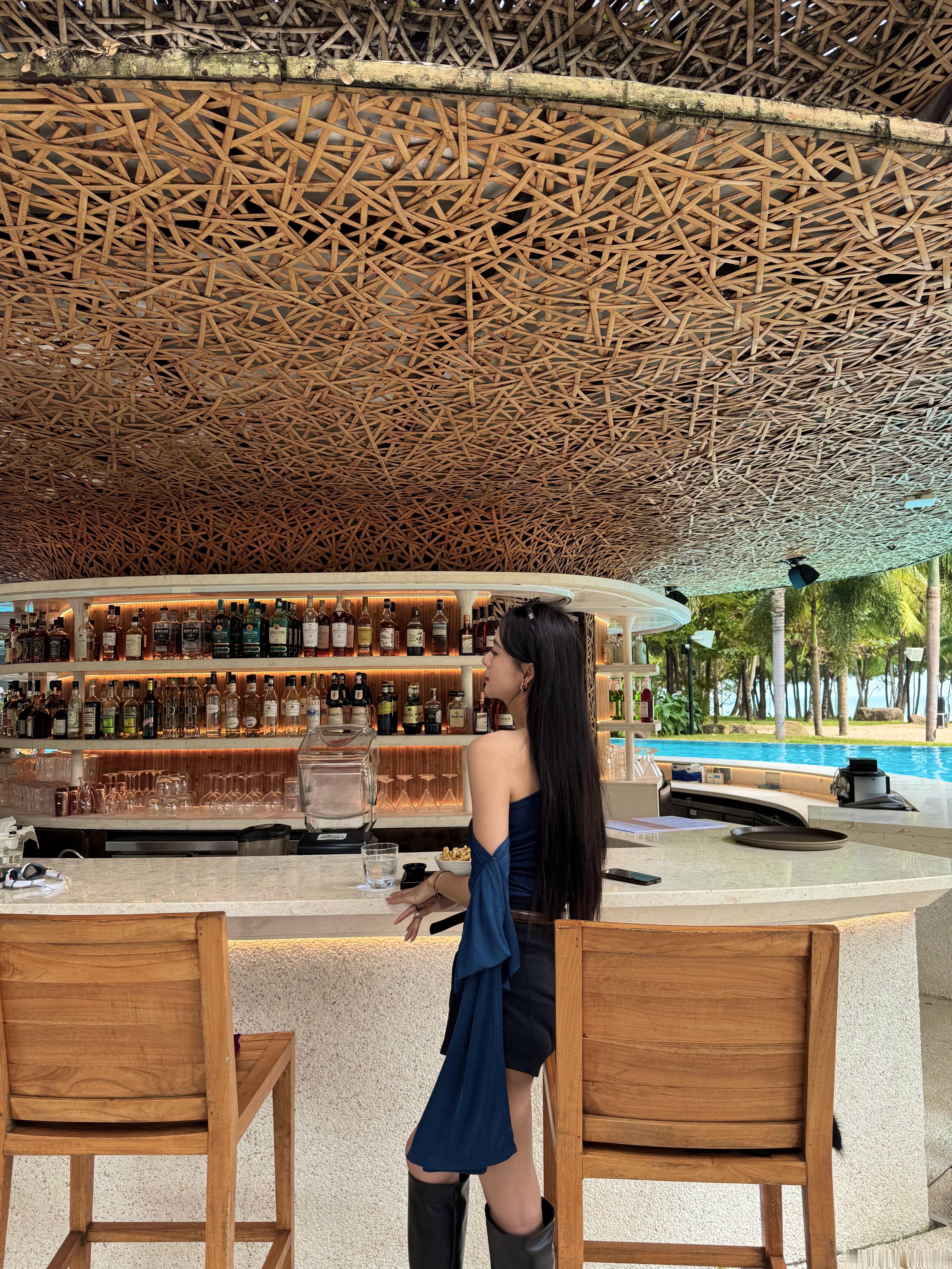 从前的日色变得慢，车，马，邮件都慢，一生只够爱一个人 ——木心 长沙·好食上(八