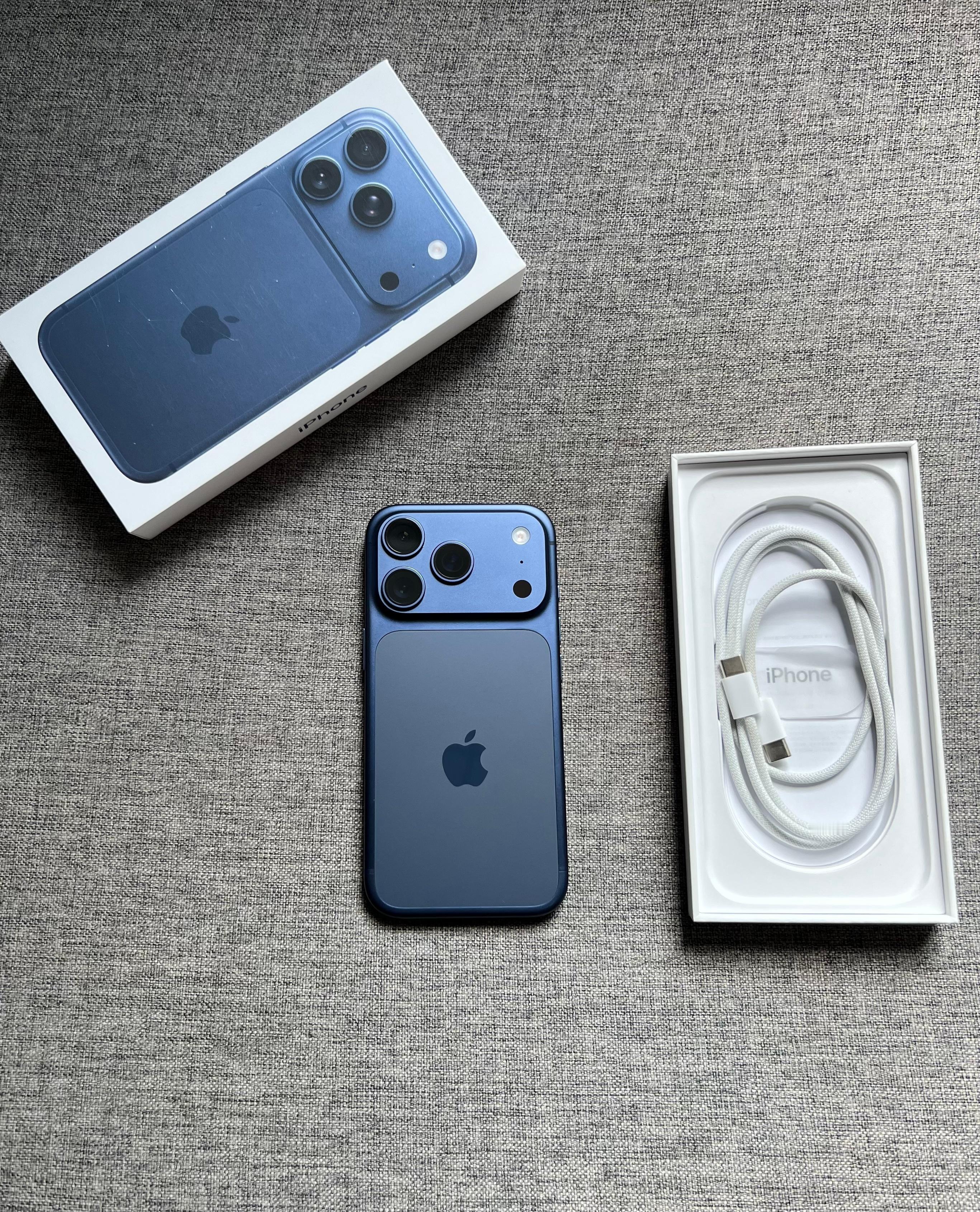 国行iPhone17 Pro 256G 蓝色，仅使用十来天，完美全套，电池效率1