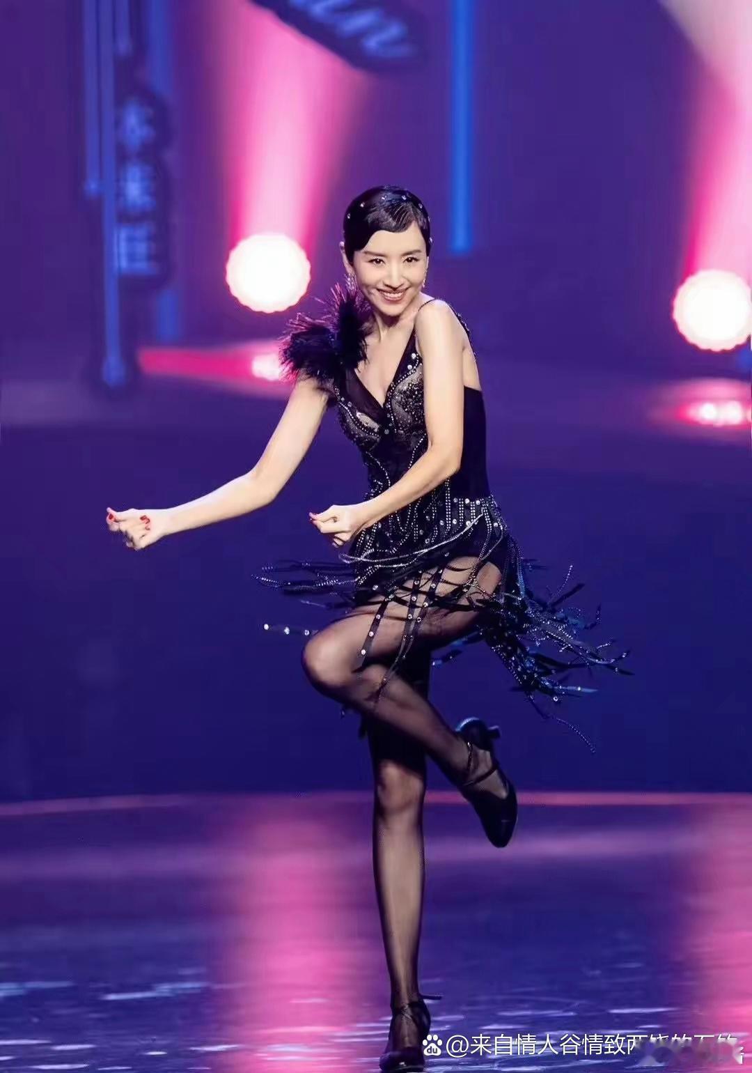 董洁，黑色的风情。 ​​​