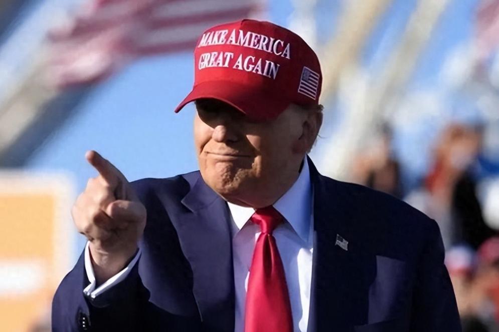 果然不出所料！俄乌问题尘埃落定，特朗普要在中国家门口“落子”。

新版《美国国家