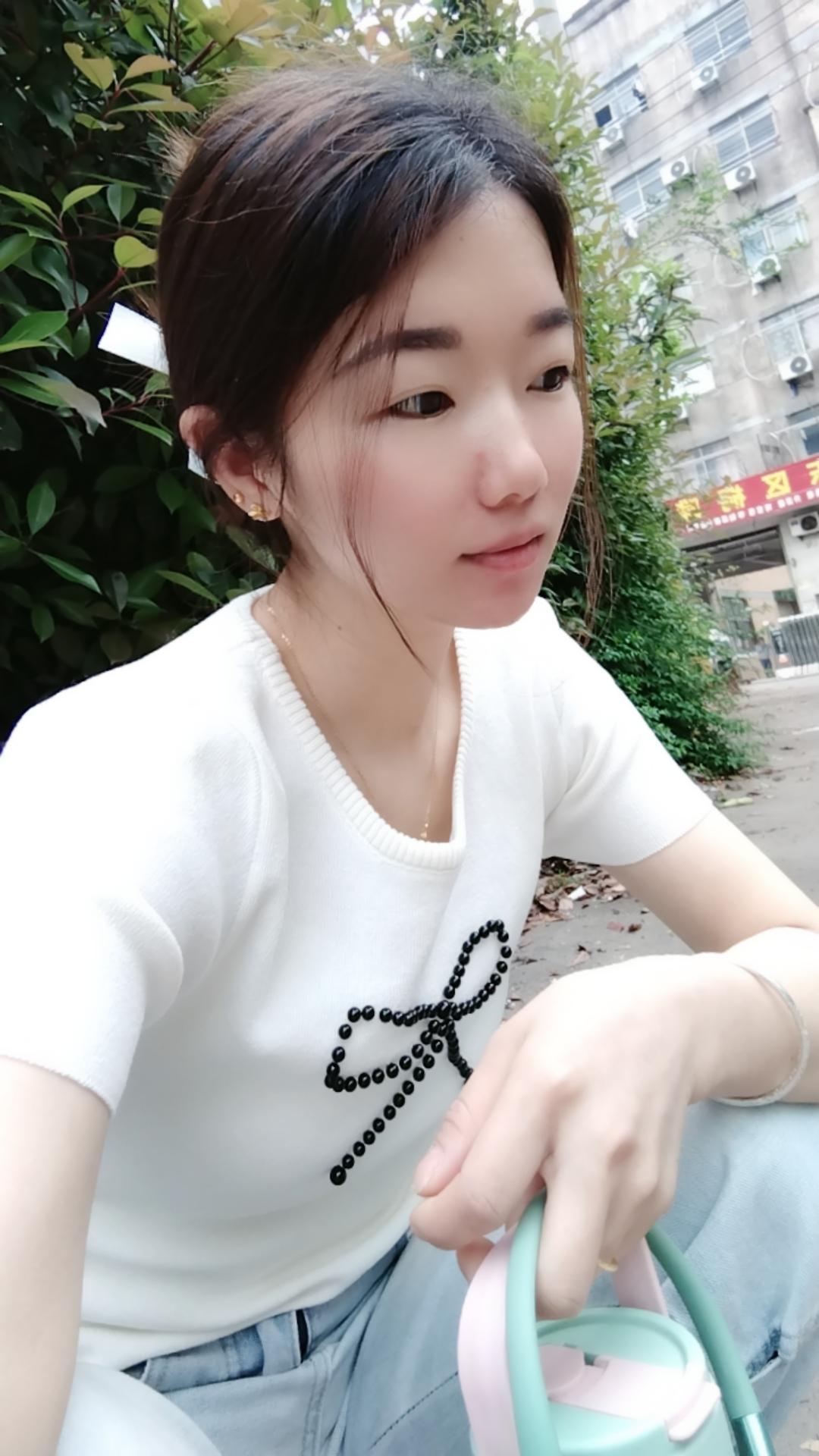 一辈子不吃亏的潜规则 一：永远语言上利他，行为上利己。永远表面上谦逊...