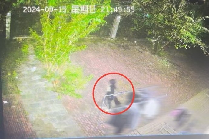 哈哈哈，笑死，谁的内裤被偷了？ ​​​