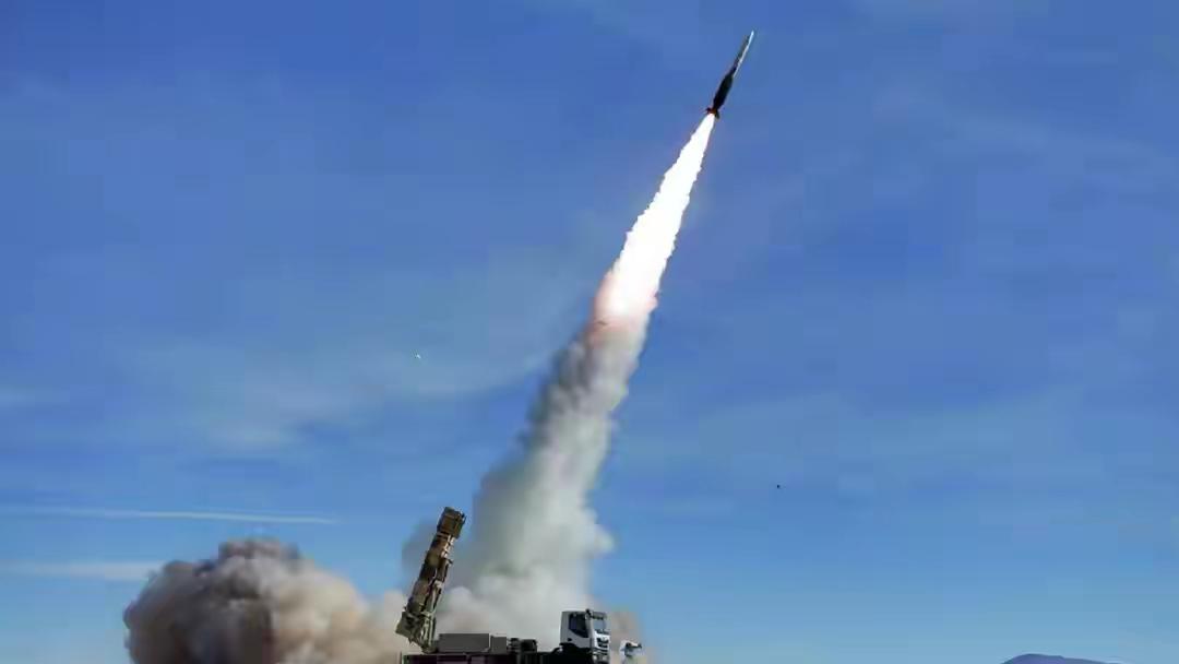 战争突发情况：核大国出手相助，伊朗导弹一炸一个准！