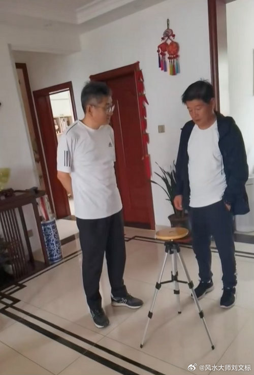 没有发不起来的房子，只有不懂风水的苦主。若懂修造，巧立门向，能收财水，一年即可速
