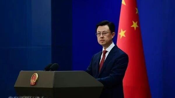 17日，美国国会刚刚通过一项法案，直接把关税大棒对准所有购买俄罗斯石油产品的国家